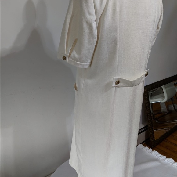 Patchington white midi with gold buttons . - Picture 4 of 5
